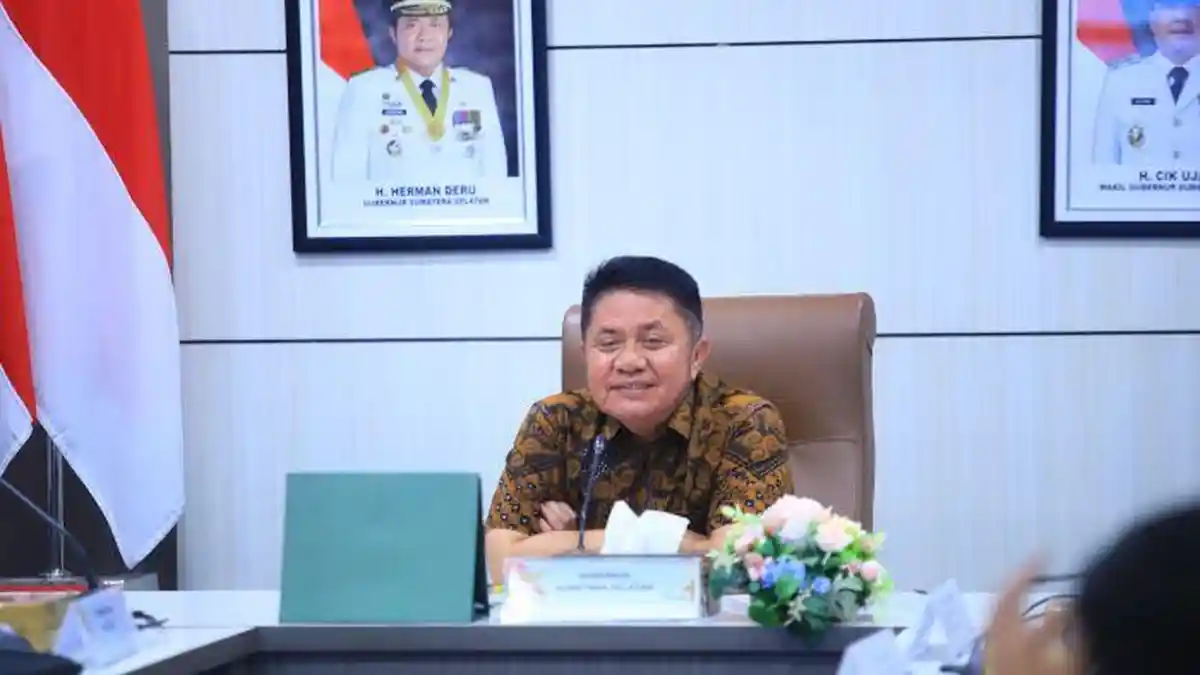 Gelar Rapat Bersama Pertamina, Herman Deru Tegaskan Masyarakat Sumsel Tak Boleh Terus Mengantre BBM - Tribunsumsel.com
