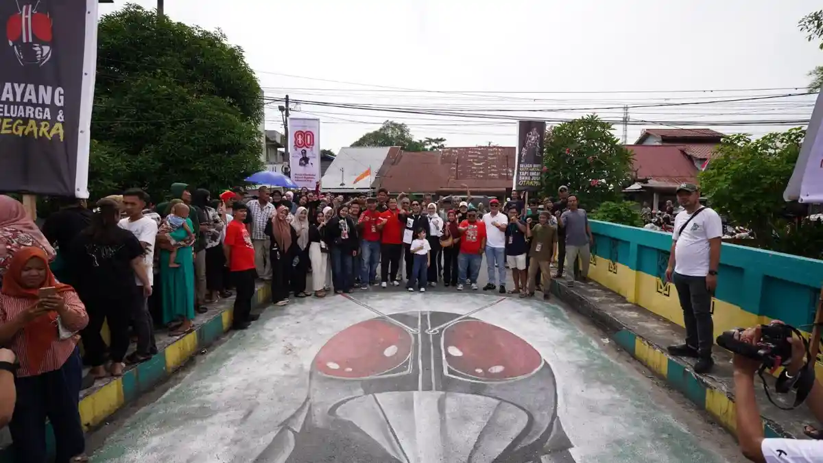 Warga di Binjai Lukis Superhero Kamen Rider di Jembatan Mencirim, Ini Alasannya