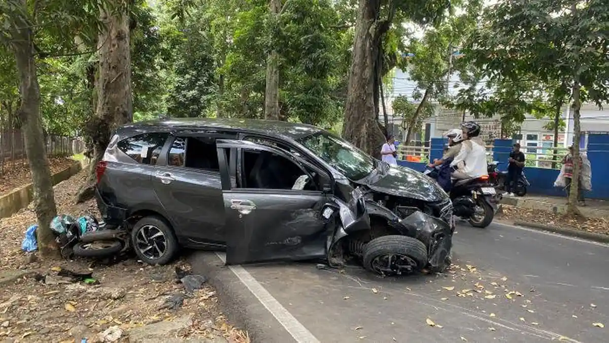 Kondisi Kendaraan yang Terlibat Kecelakaan di Depan GOR Pajajaran Kota Bogor, As Roda Hancur