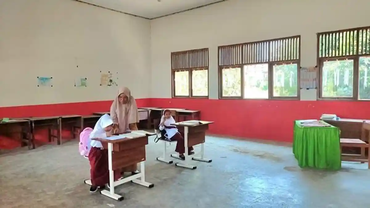 MPLS SDN Baruh Penyambaran 2 Balangan Diikuti Dua Siswa, Tetap Semangat Belajar - Banjarmasinpost.co.id