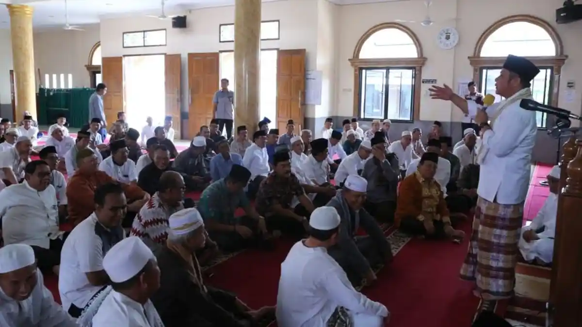 Tata Cara Sholat Jumat, Syarat Sah dan Bacaan Niat Sholat Jumat Lengkap Arab, Latin & Artinya