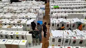 Potret-rekapitulasi-suara-Pemilu-2024-di-Kecamatan-Pasar-Minggu.jpg