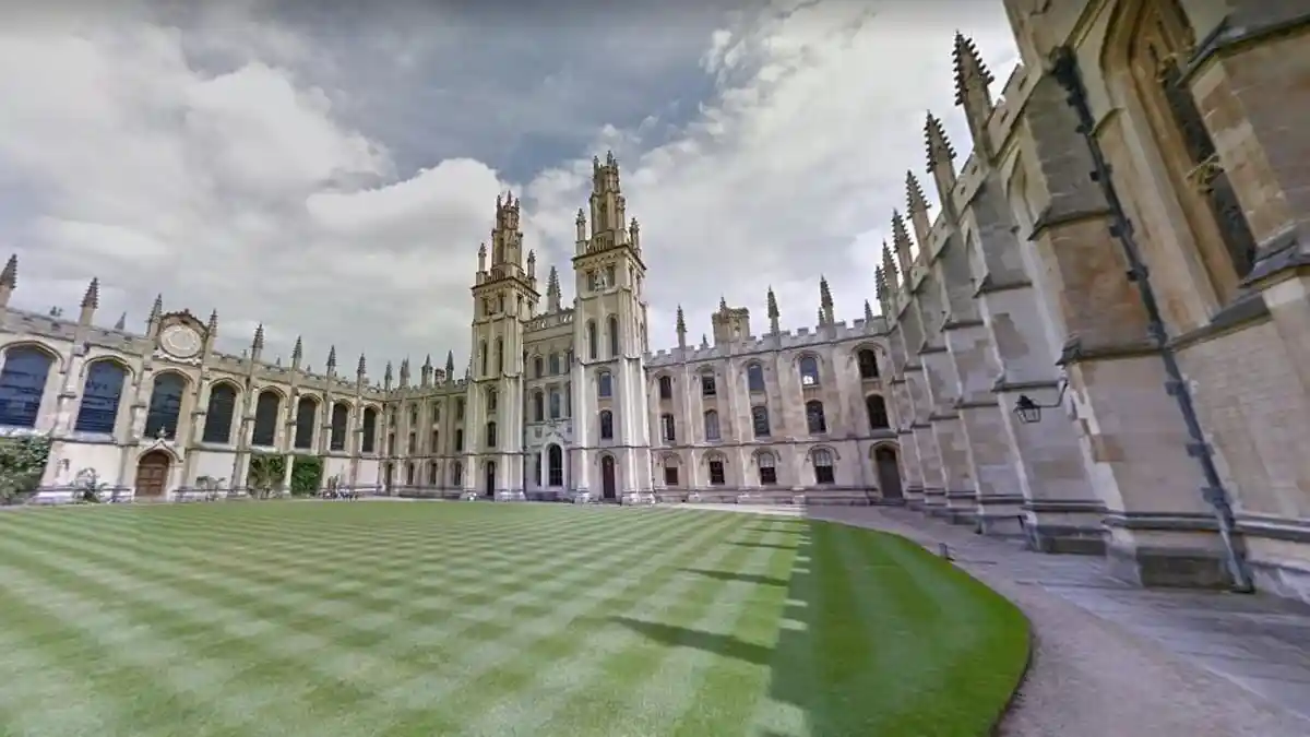 5 Daftar Universitas Terbaik di Dunia untuk Belajar Ilmu Hukum, dari Stanford hingga Chicago