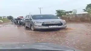 genangan-air-di-Jalan-Lingkar-Selatan-Jakabaring-Banyuasin.jpg