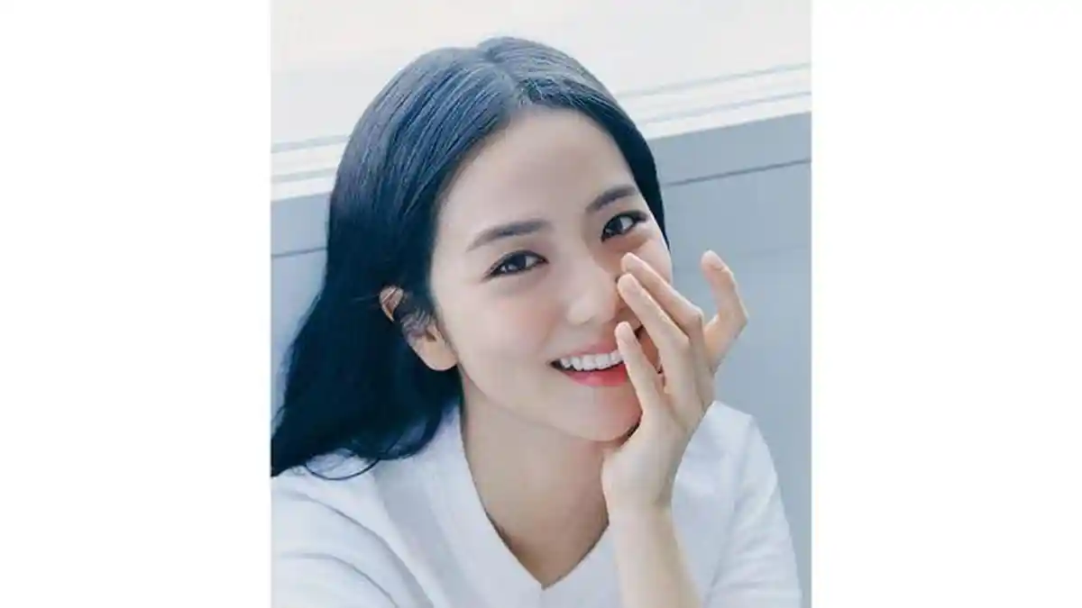 Jisoo BLACKPINK Jadi Wanita Tercantik Kedua Tahun 2024 Versi TC Candler