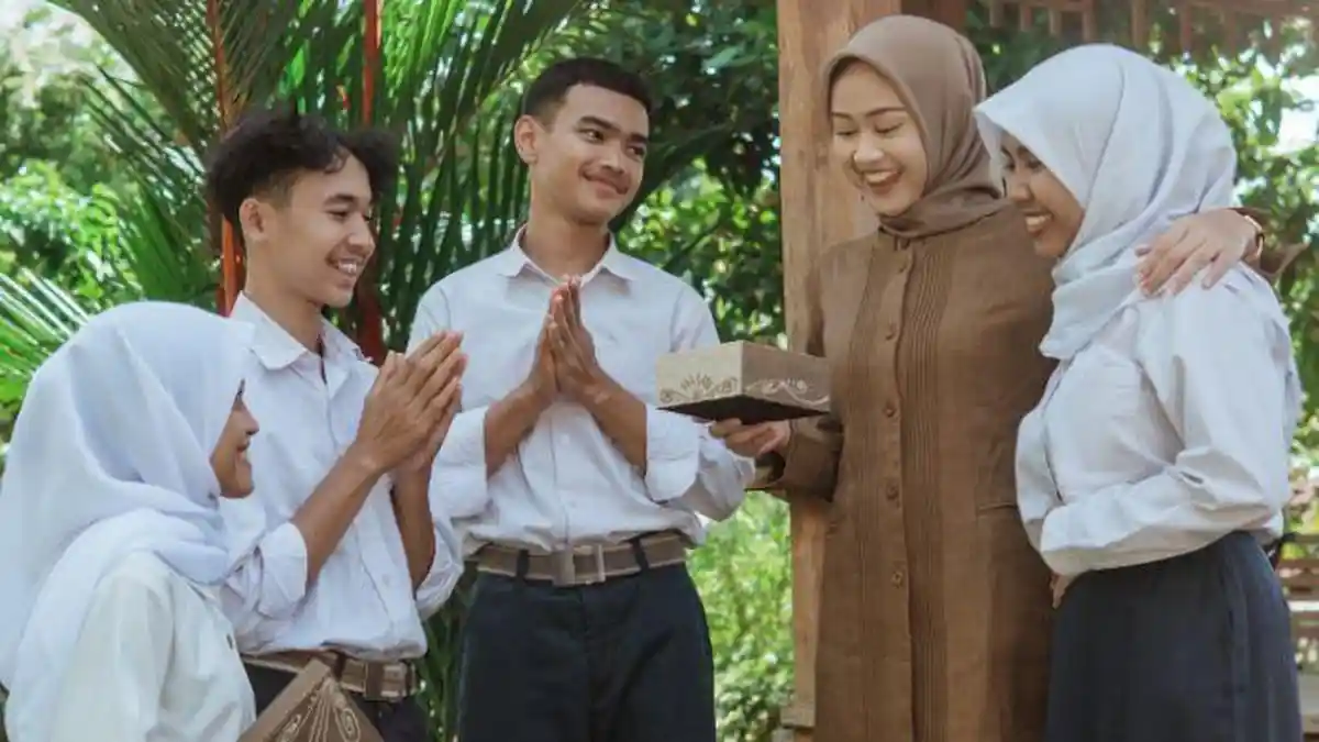 40 Pantun Pembuka Acara Perpisahan Sekolah 2025 Kreatif dan Penuh Haru, Cocok jadi Referensi!