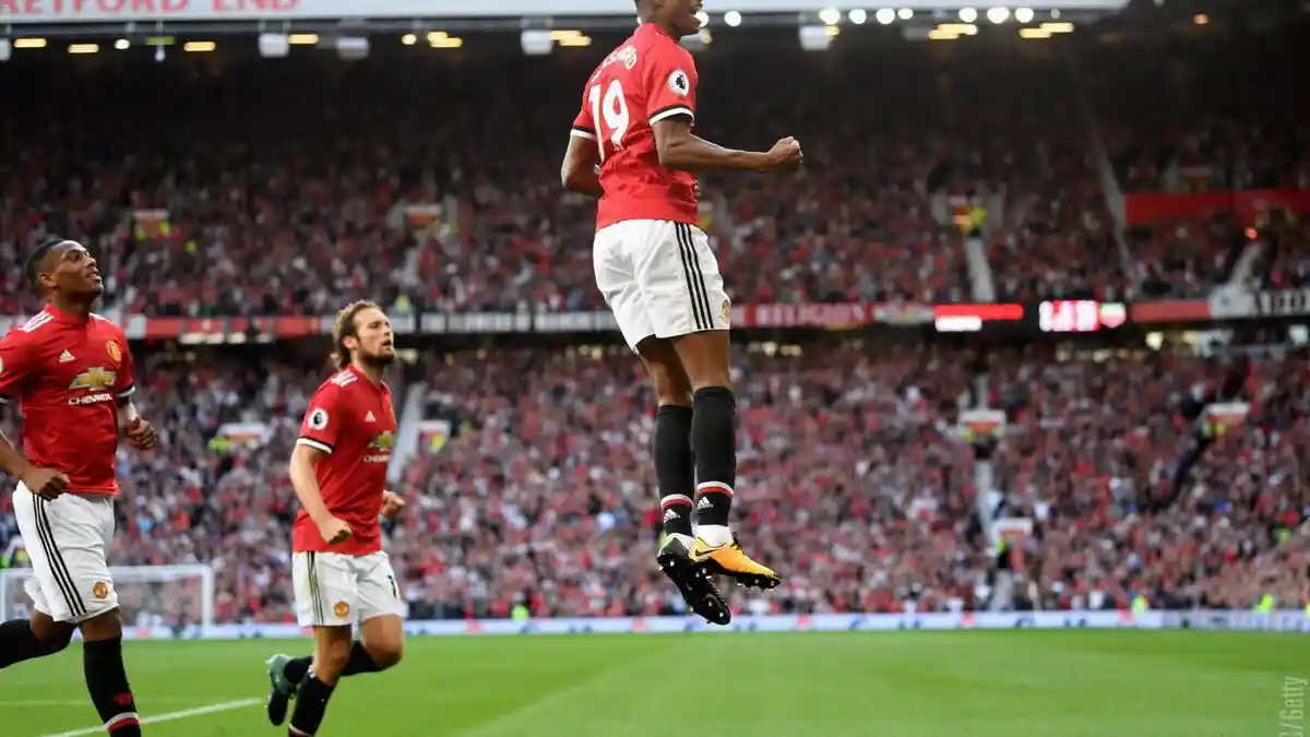 Gol Rashford dan Fellaini Antar Manchester United ke Puncak Klasemen