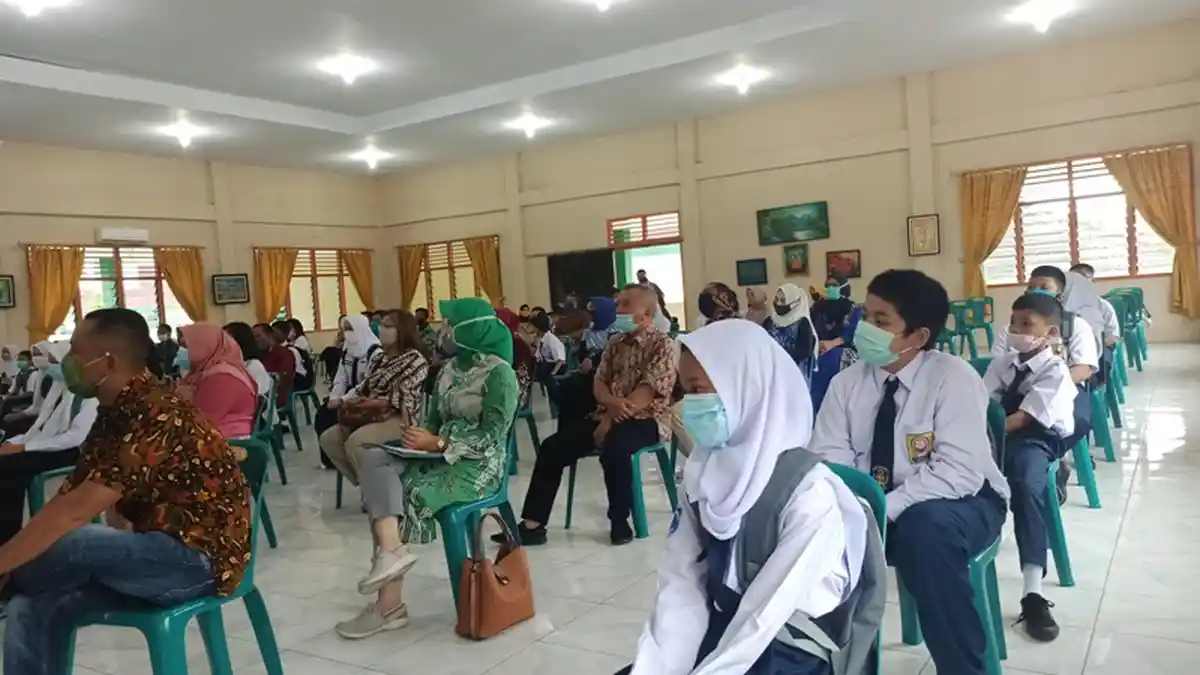 Hadiri MPLS SMPN di Medan, Orang Tua Ungkap Syukur Anak Lulus Negeri
