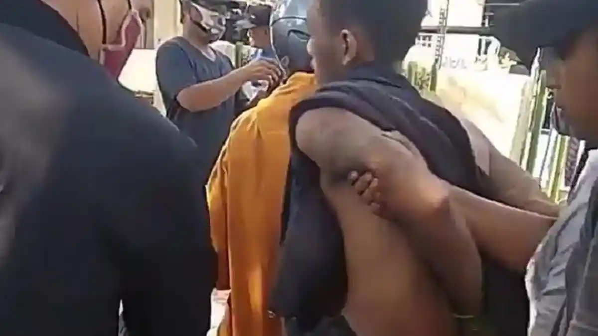 Maling Kotak Amal Musala di Bekasi Tepergok Warga Saat Sedang Hitung dan Rapikan Uang Curian