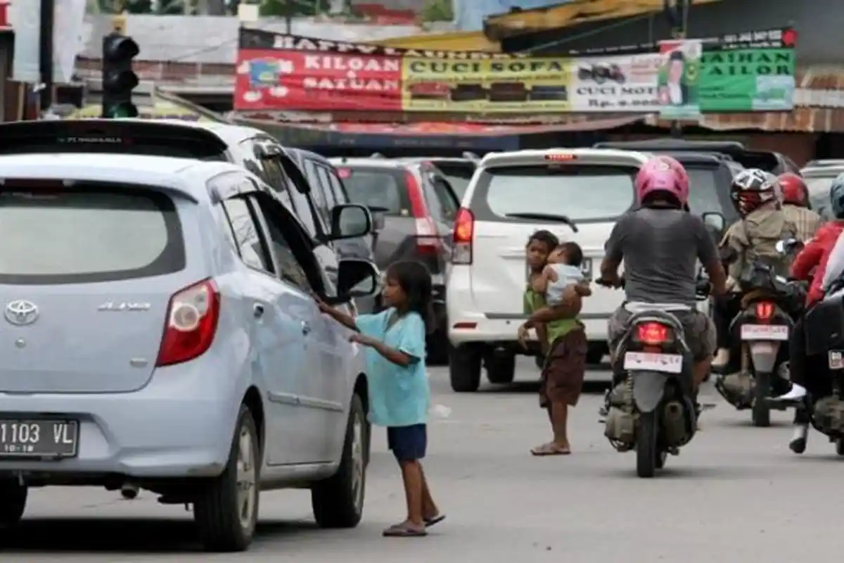 Teganya Ibu Ini Paksa Anak Ngemis, Hasil Kurang Korban Dipukuli, Uang Buat Arisan, Lihat Videonya!