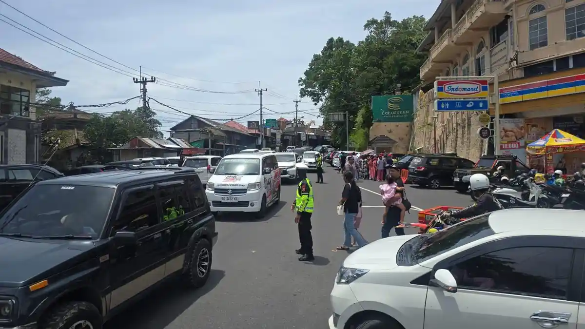 Urai Kemacetan di Kintamani, Polisi Siaga Penuh 