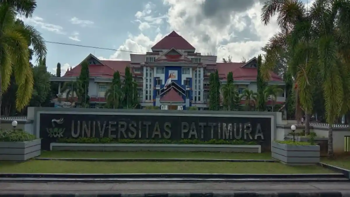 Universitas Pattimura Ambon Luluskan 10 Dokter Muda, Rektor Pesan Ini ke Bupati Wali Kota