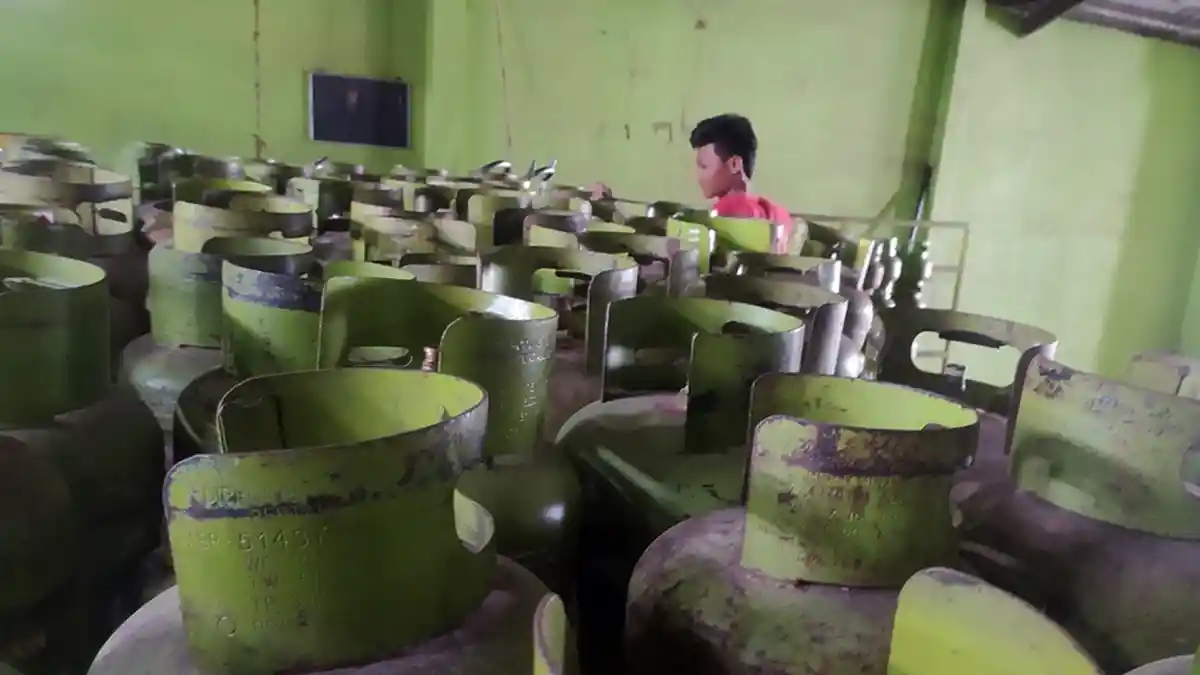 Keluh Ngatinah Harga Gas 3 Kilogram di Jateng Naik: Semakin Kesini Semakin Berat