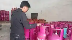 Tabung-gas-LPG-non-subsidi-yang-berlokasi-di-agen-LPG-non-subsidi.jpg