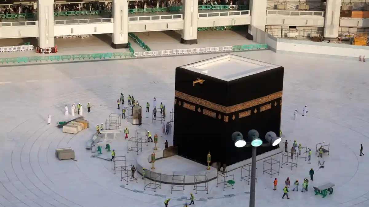 Antisipasi Virus Corona, Pemerintah Arab Saudi Sterilisasi Kakbah