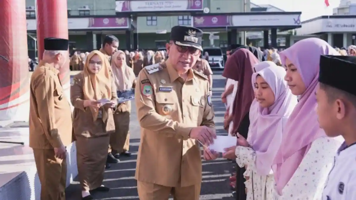 Pimpin Apel Gabungan, Wali Kota Ternate Minta OPD Gencar Kegiatan Sosial dan Siap Hadapi Audit BPK