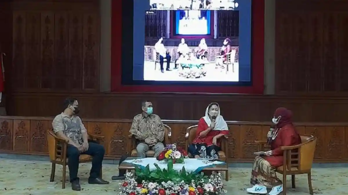 Hari Kartini, Tia Hendi: Perempuan Masa Kini Harus Cerdas dan Sehat Lahir Batin