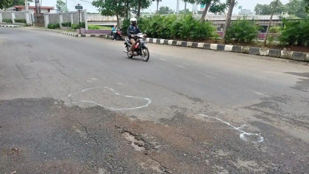 BREAKING NEWS: Lawan Arah saat Berkendara, Pemotor di Semarang Tewas setelah Kecelakaan