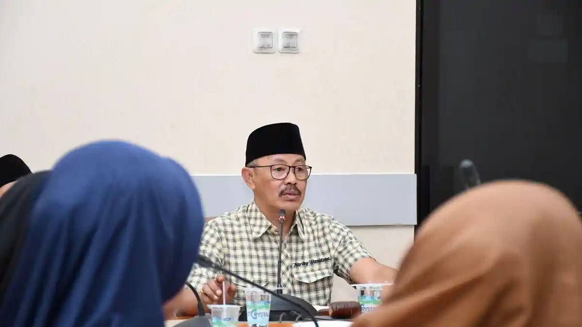 Murid SDN Dukuh Indramayu Belajar di Sekolah yang Nyaris Ambruk, Ketua DPRD Minta Segera Diperbaiki