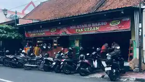Mie-Ayam-dan-Bakso-Pak-Uzzan-1.jpg