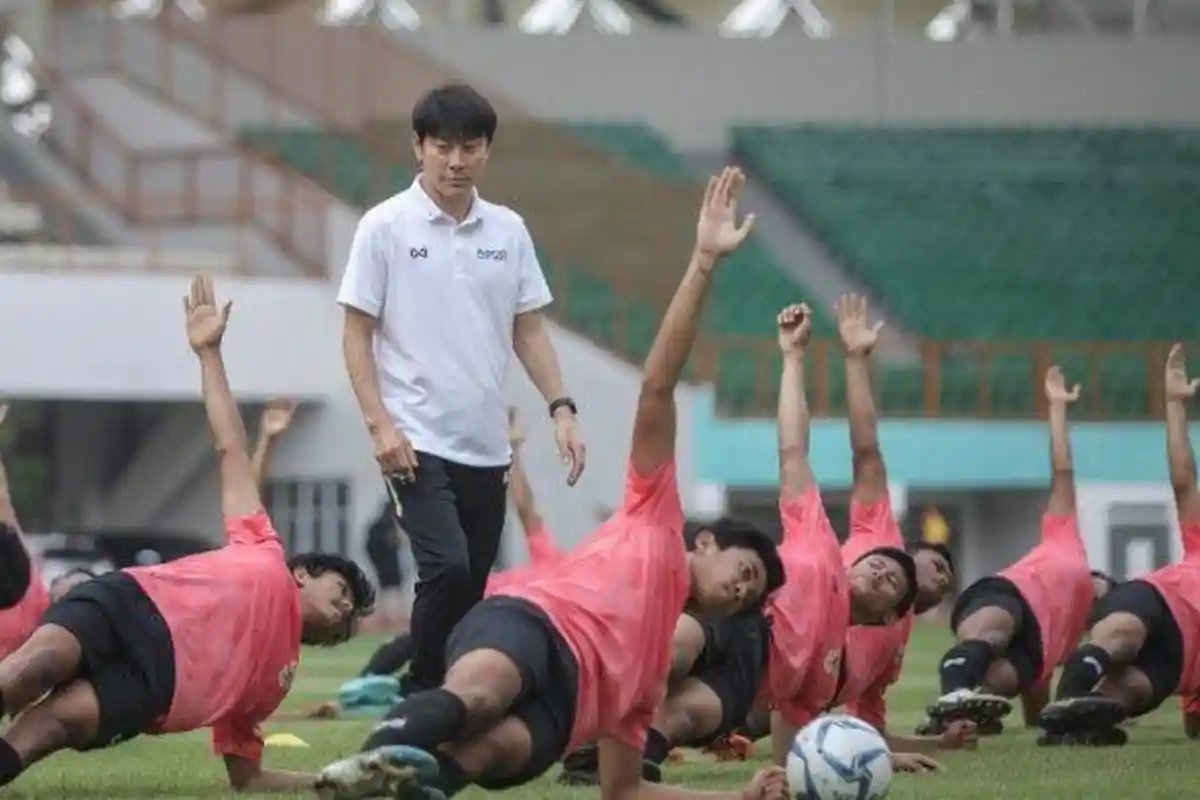 Cara Shin Tae-yong Genjot Fisik Pemain Timnas Indonesia, Latihan ala Militer hingga Kalimat Pedas