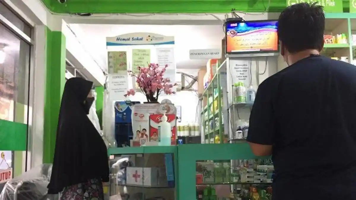 Apotek Diserbu Warga, Stok Obat Covid-19 Langka, PKS Desak Gelar Operasi Pasar
