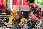 Kegiatan-pelatihan-TI-oleh-Jagoan-Hosting-kepada-belasan-guru-SMK-Negeri-12-Kota-Malang.jpg