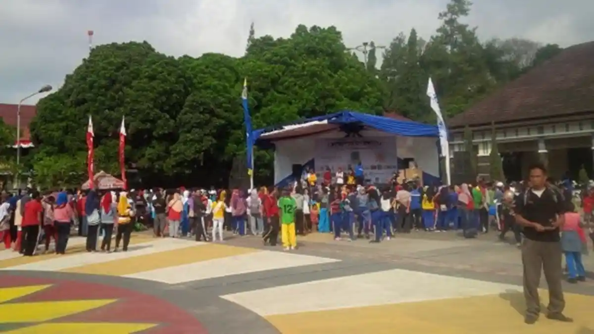 Jalan Santai Ceria Dibuka Bupati Kuningan