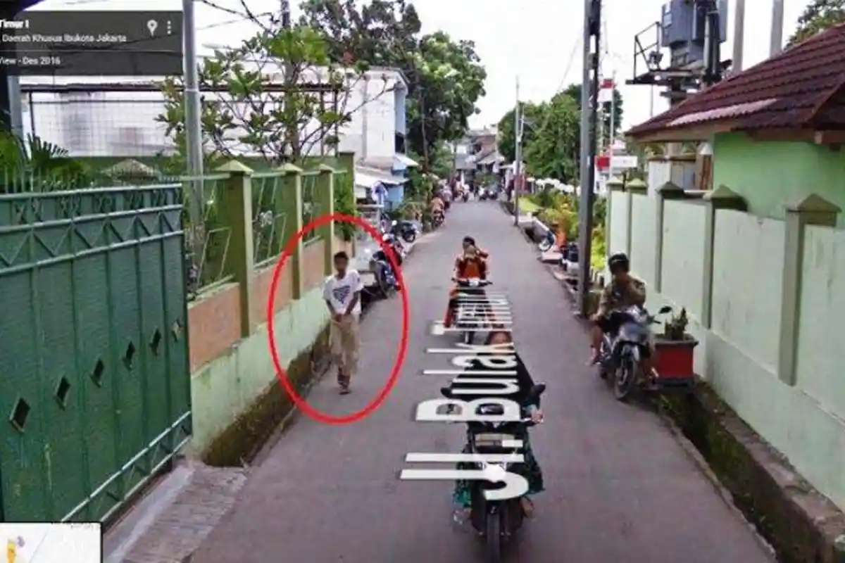 Tercyduk! Buka Google View di Lokasi Ini, Kamu Bakal Temukan Foto Pria Lagi Beginian, Ngakak!