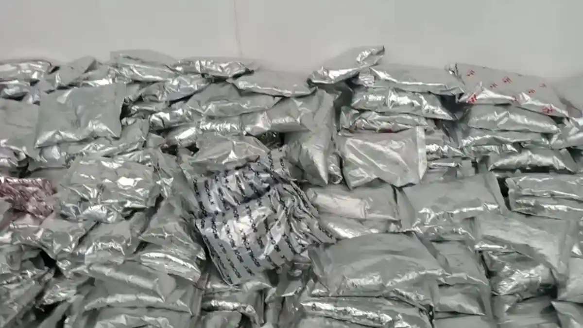 Headline Tribun Jabar Hari Ini, Makanan Bekas Banjir Dijual Lagi,  Berasal dari Minimarket di Bekasi