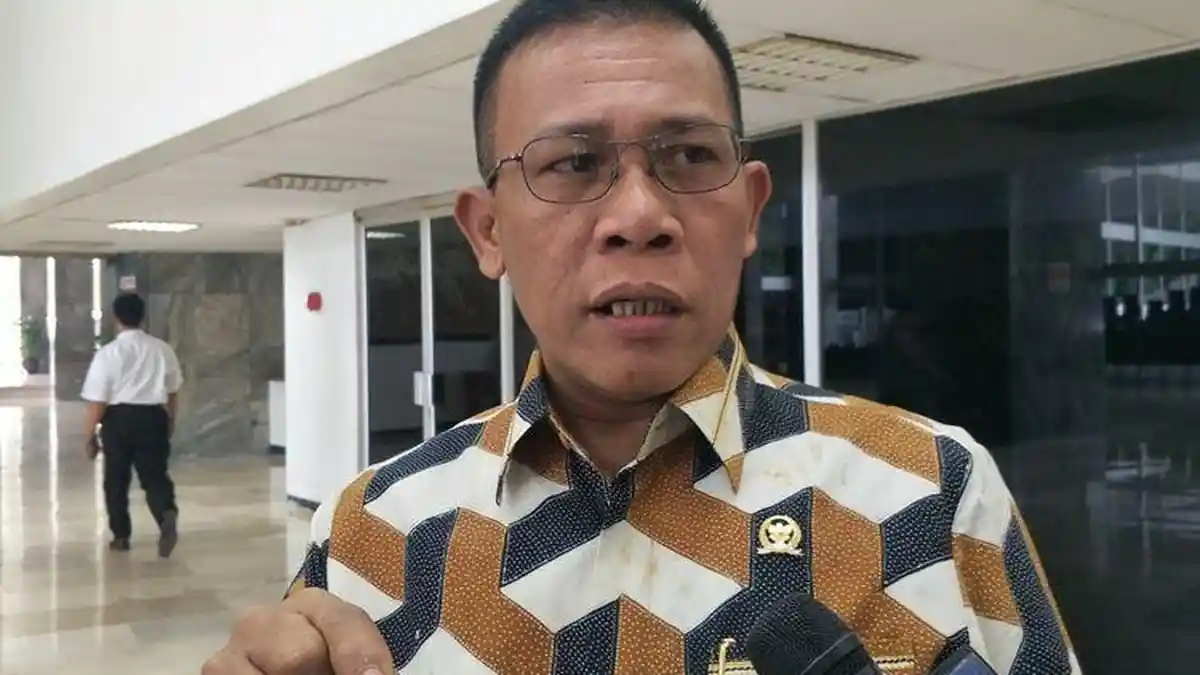Sosok Masinton Pasaribu, Politikus PDIP Tegaskan Gibran Bukan Lagi Kader Usai Jadi Cawapres Prabowo