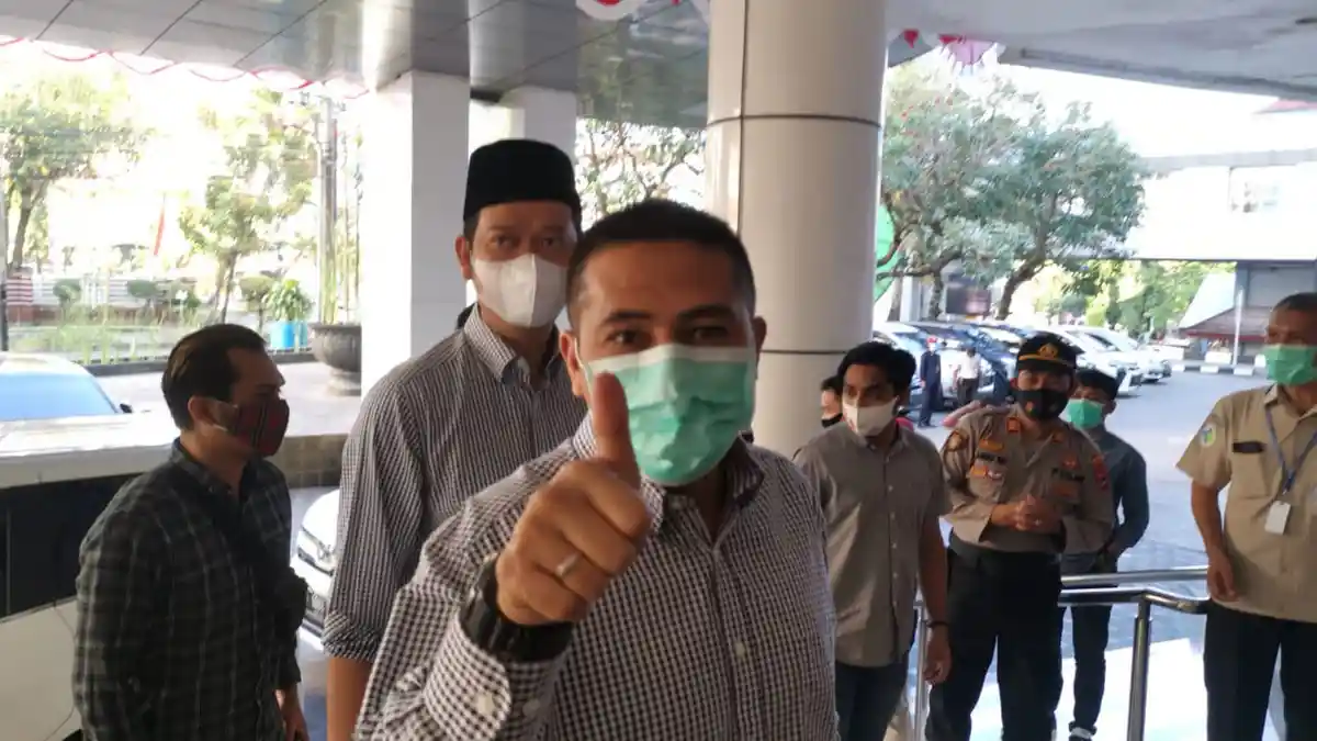 FOTO: Syamsu Rizal MI dan Fadli Ananda (Dilan) Tes Kesehatan