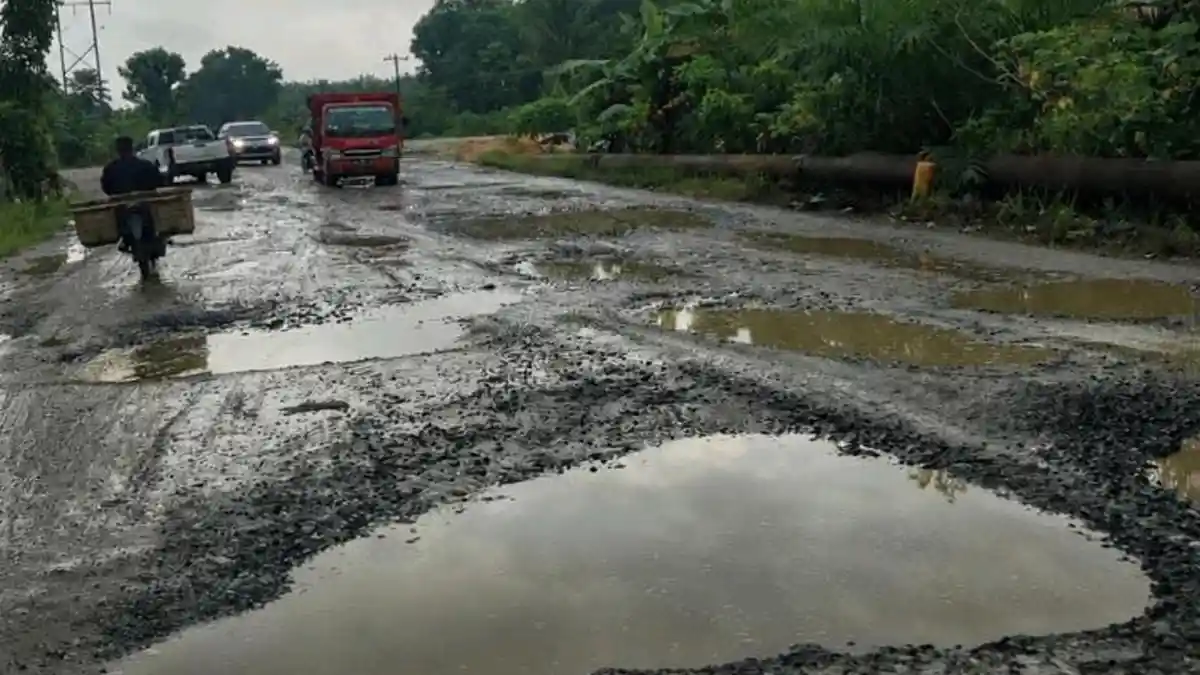 Tuntut Perbaikan Jalan, Warga Tapung Kampar Minta DPRD Riau Pertemukan dengan Pemprov - Tribunpekanbaru.com
