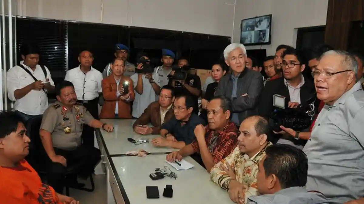 Buka Suara, Dimas Kanjeng Akui Lantik Lebih 150 Sultan