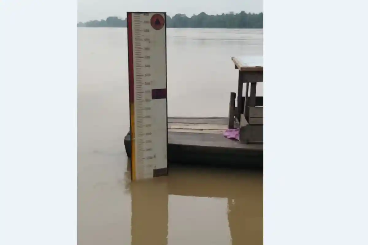 Debit Sungai Batanghari di Muara Bulian, Minggu 12 April 2020 Menurun 6 CM