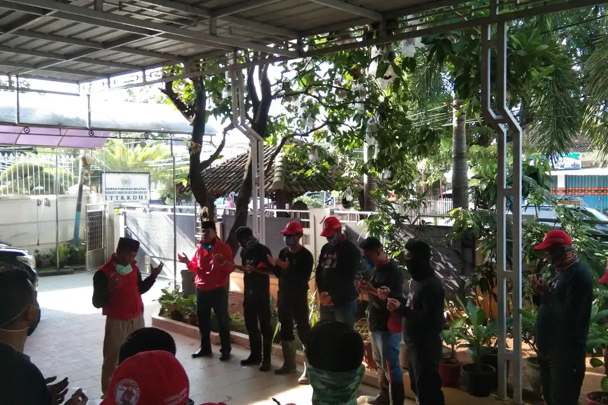 MTRH Lampung Semprot Disinfektan di Tiga Kelurahan Kecamatan Enggal