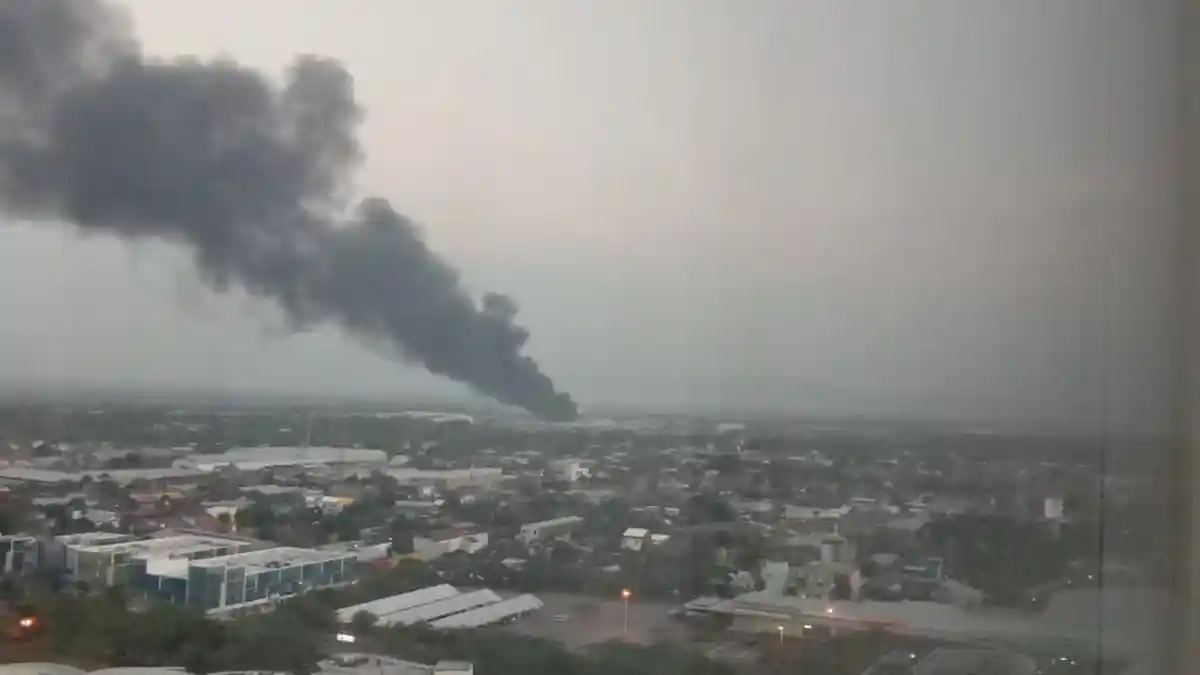 Pabrik Busa di Grogol Sukoharjo Terbakar, Asap Hitam Membubung, Warga Sebut Ada Percikan Listrik