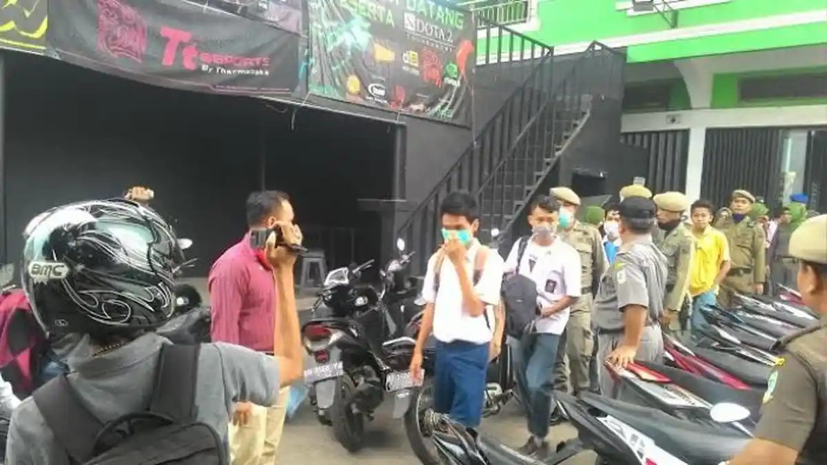 Tak Hafal Sumpah Pemuda, Pelajar Terjaring Razia Ini Menangis