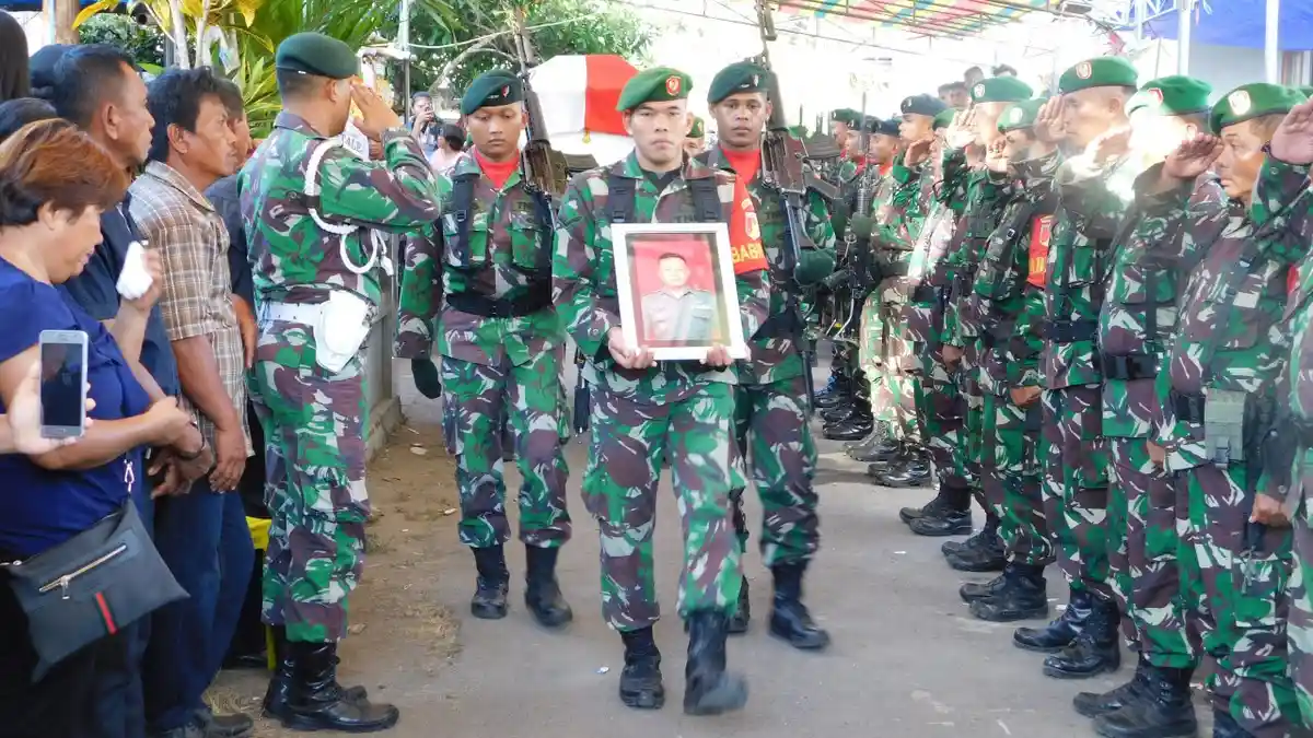 Pimpin Upacara Pemakaman Prajurit TNI, Begini Pesan Dandim Minahasa!