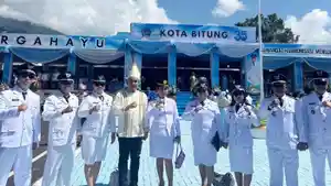 Camat-Matuari-Amelia-Lasri-Ngantung-bersama-para-lurah.jpg
