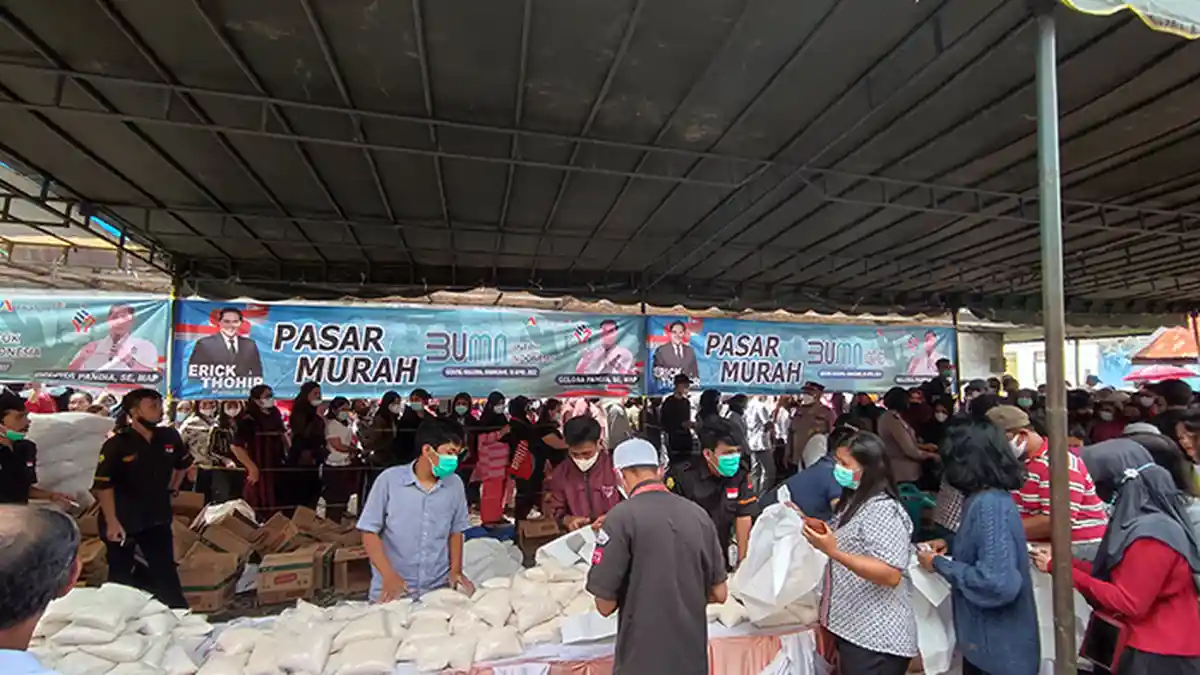 PASAR Murah di Kabanjahe Diserbu Warga, Satu Paket Berisi Tiga Jenis Sembako