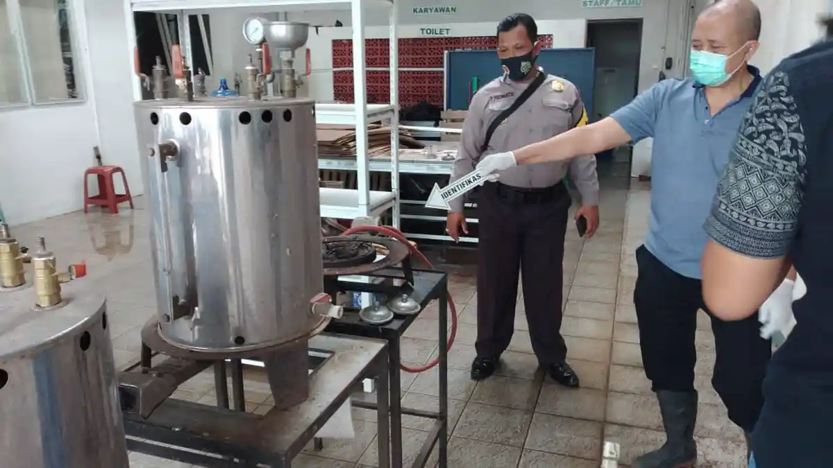 Dua Karyawan Terkena Serpihan Kaca, Begini Kronologi Ledakan Mesin Boiler Garmen di Banyumas