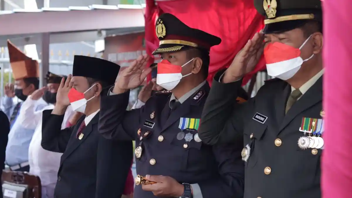 Warga Binaan Lapas Tebing Tinggi Terima Remisi dalam Peringatan HUT Kemerdekaan RI ke-77