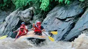 Atlet-arum-jeram-saat-melakukan-latihan-jelang-menghadapi-PON-2024_.jpg