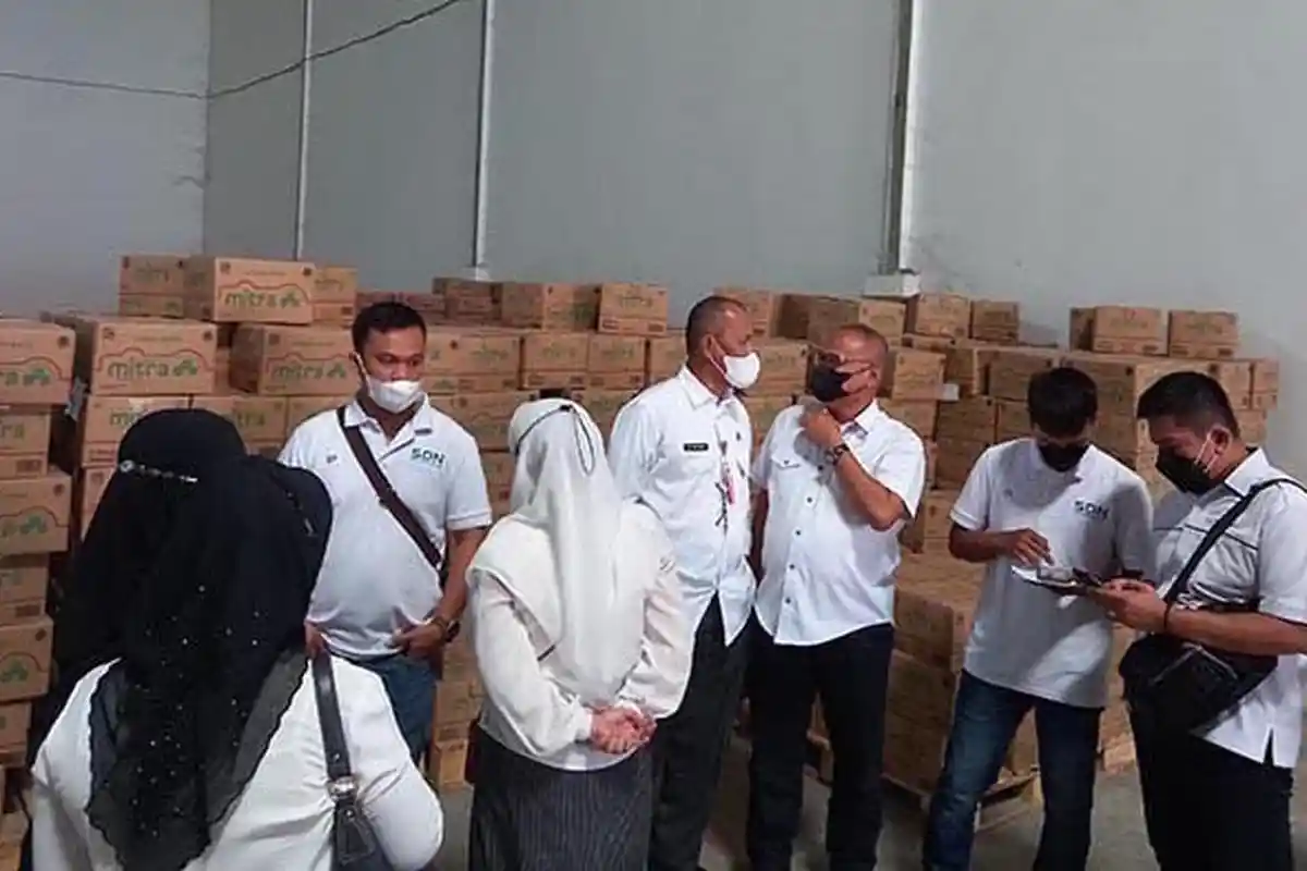 Sidak ke Pasar dan Gudang, Kadisperindag Riau Akui Minyak Goreng Langka dan Harga Jualnya Tinggi