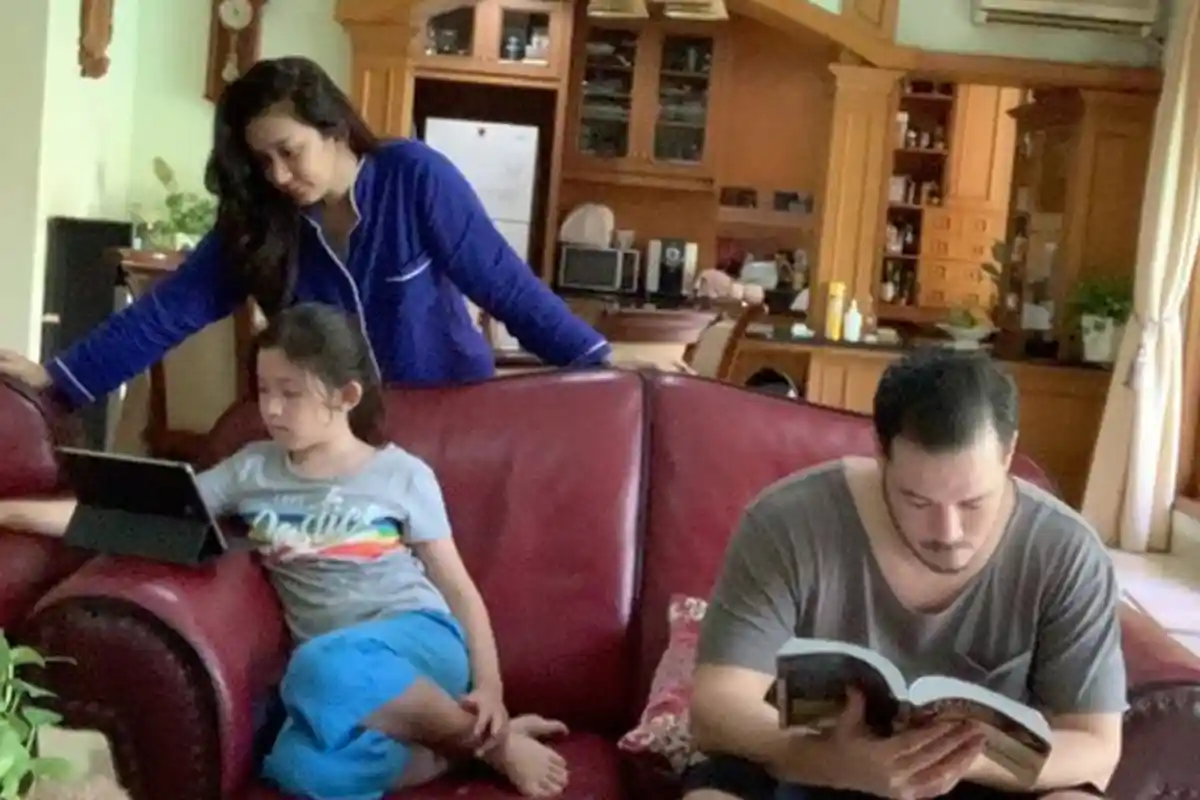 Saat Nafa Urbach Rayakan Ulang Tahun ke-40, Sang Mantan Suami Zack Lee Tampak Cemburu, Ini Pasalnya