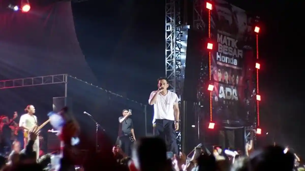Honda Babel Bersama Ada Band Sukses 'Gemparkan' Bangka Belitung - 20240903-Spesial-perfomance-dari-ADA-Band-Angga-Candra-dan-Danil-Josse.jpg