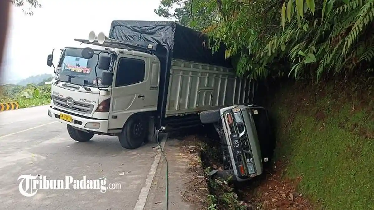 Update Kecelakaan Beruntun di Panorama II Sitinjau Lauik, Truk dari Arah Padang Alami Rem Blong