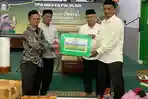 TPQ Hidayatul Ulum Serahkan Donasi untuk Korban Banjir Aceh, Dirangkai Maulid dan Bagi Rapor Santri 