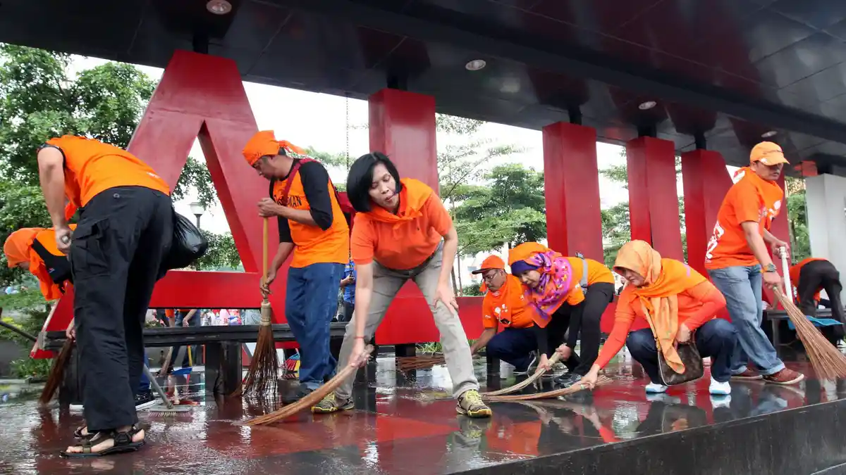 Wapres Jusuf Kalla: Biar Manfaat, Jadikan Sampah Teman Bukan Beban